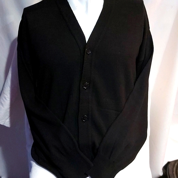 NWT Men's long sleeve cardigan Size L - Picture 1 of 4